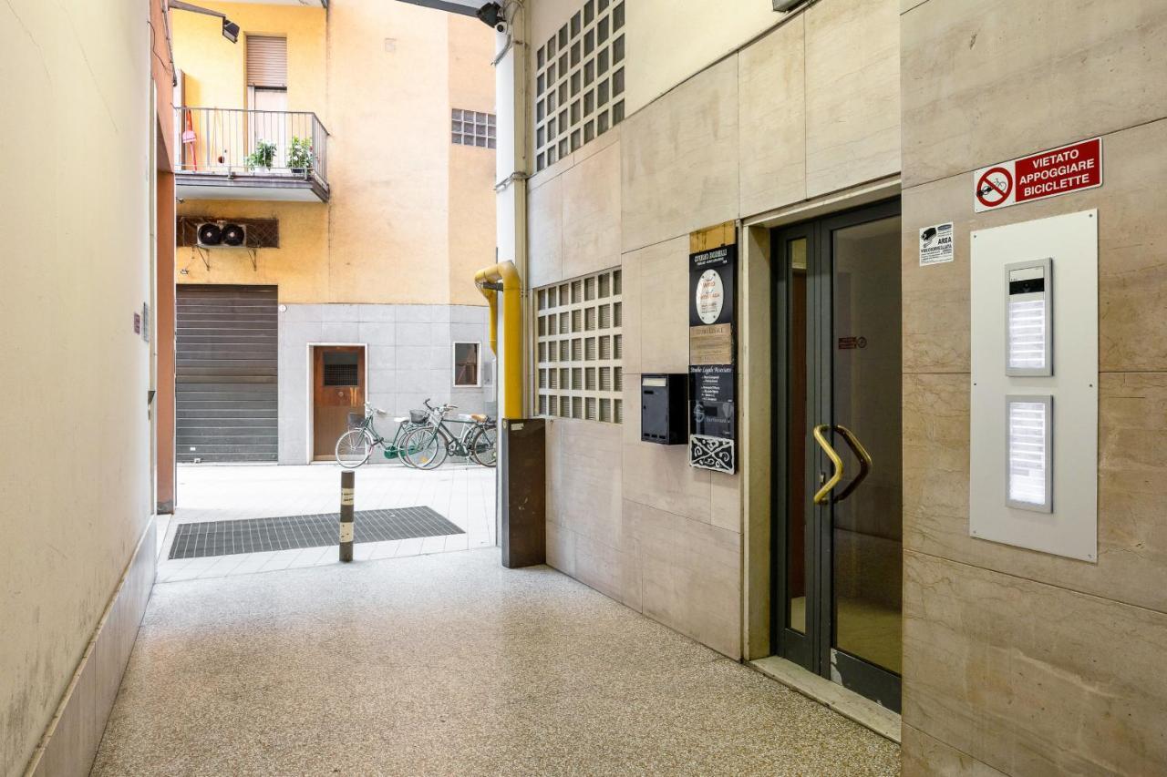 Delia'S Studios In The City Center By Wonderful Italy Bolonia Zewnętrze zdjęcie